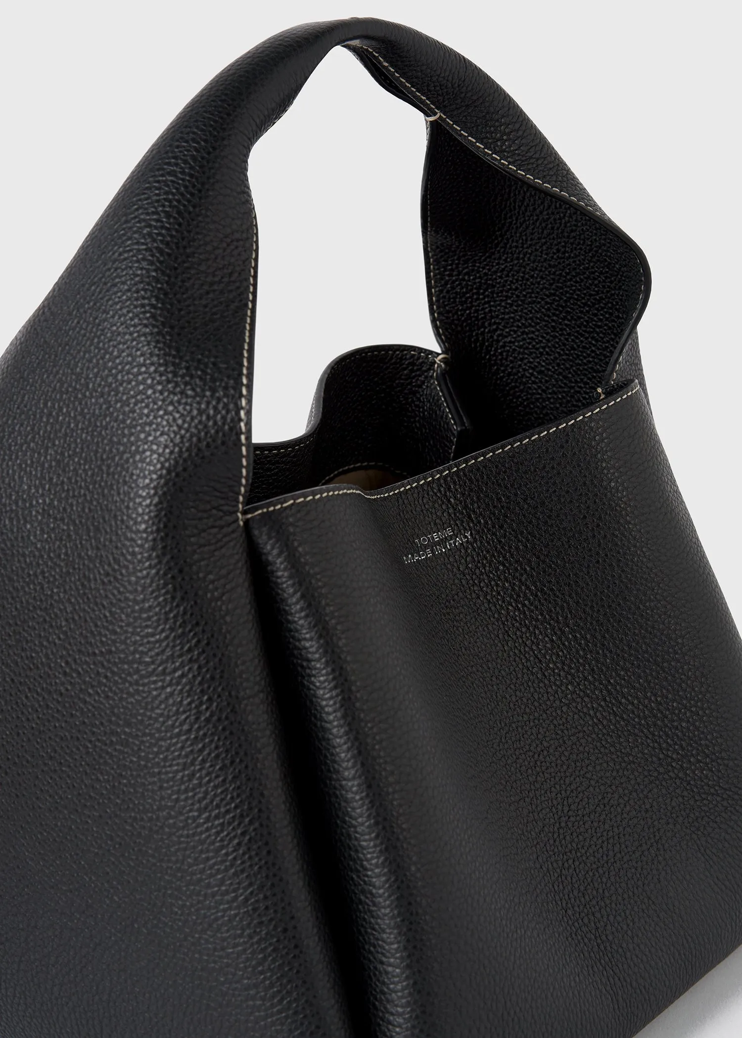 Bucket bag black grain