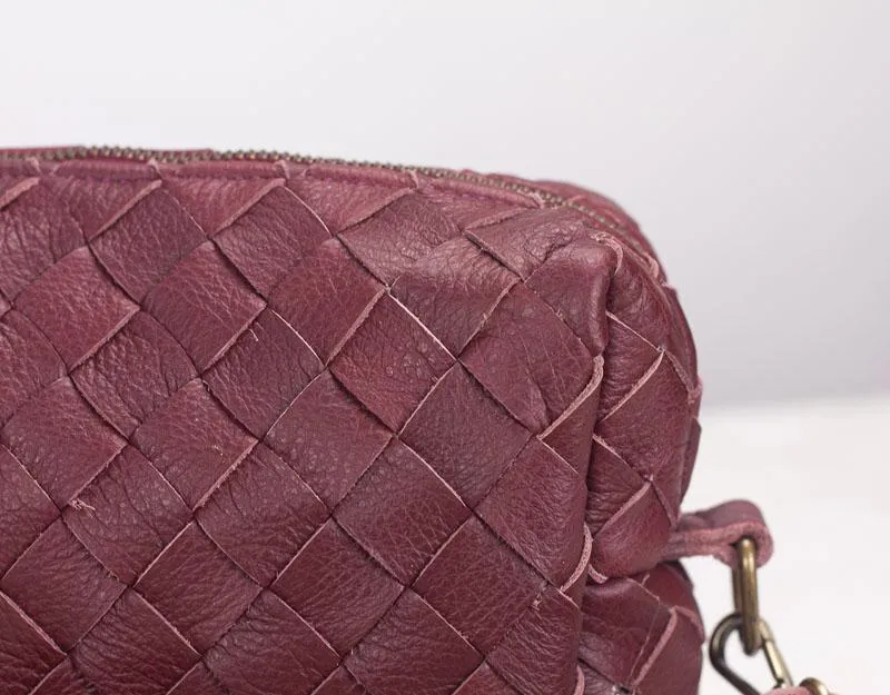 Calliope bag - Handwoven burgundy leather