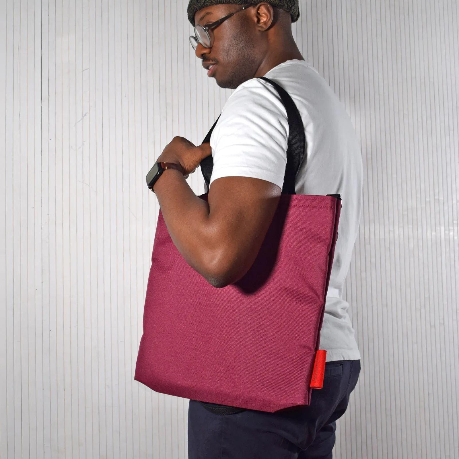 Compact UTILITY Tote Bag | WINE