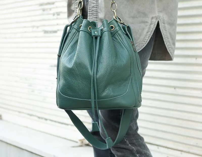 Danae bag - Petrol green pebbled leather