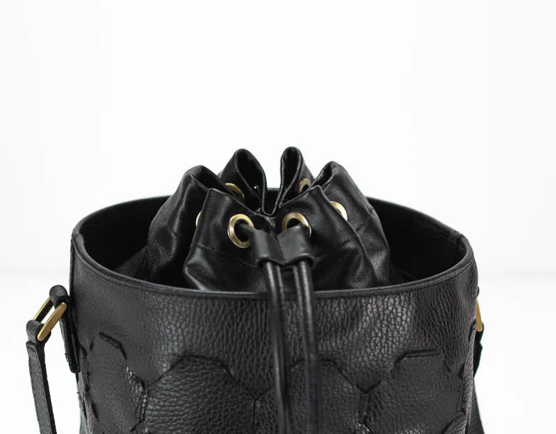 Helon bucket bag - Handwoven black leather