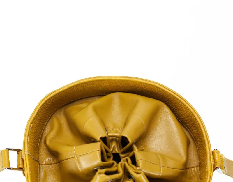 Helon bucket bag - Handwoven yellow leather