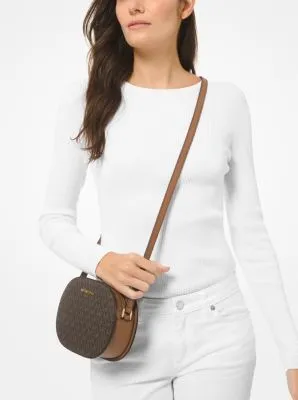 Jet Set Travel Medium Logo Crossbody Bag