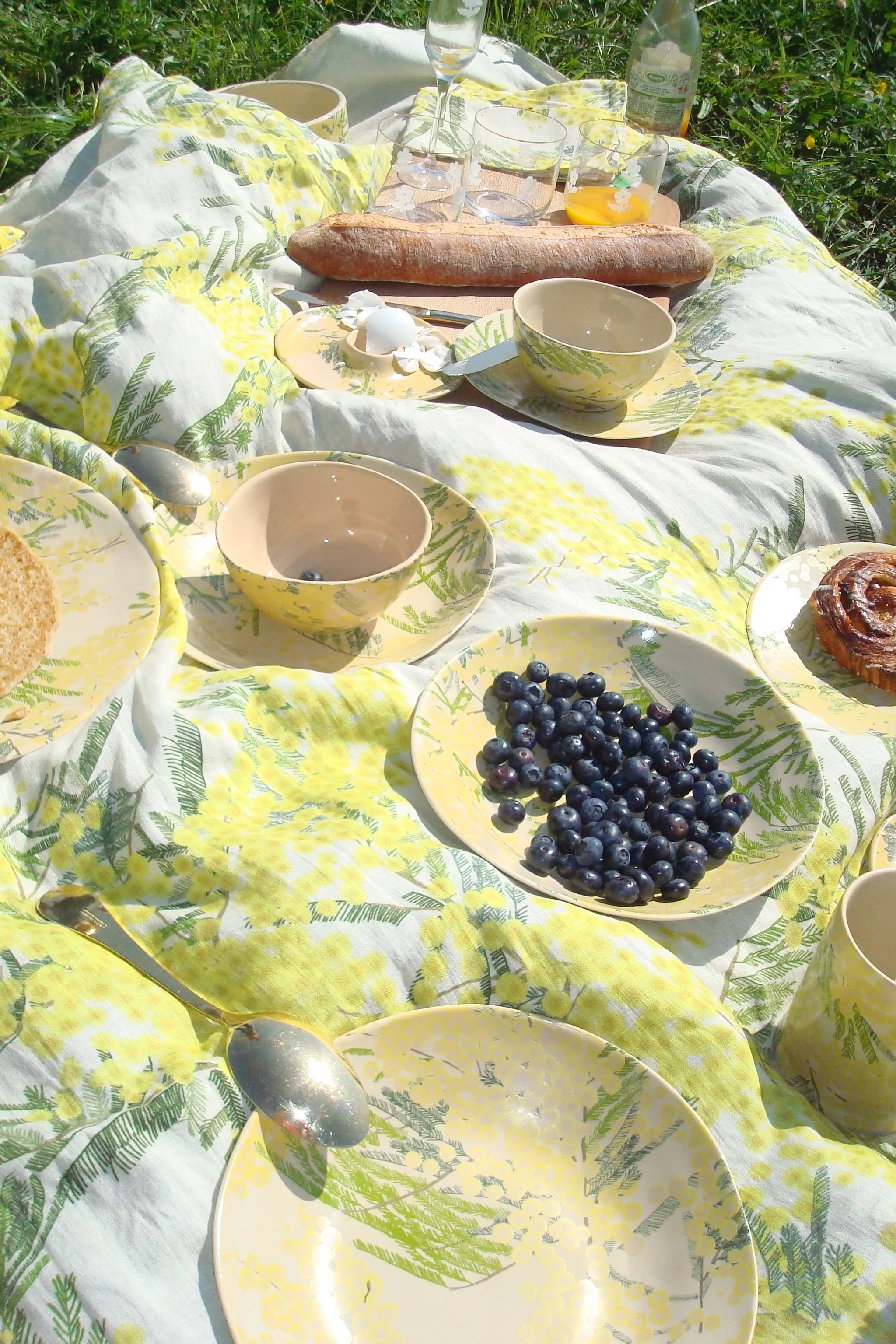 Set of 2 Small Round Bowls