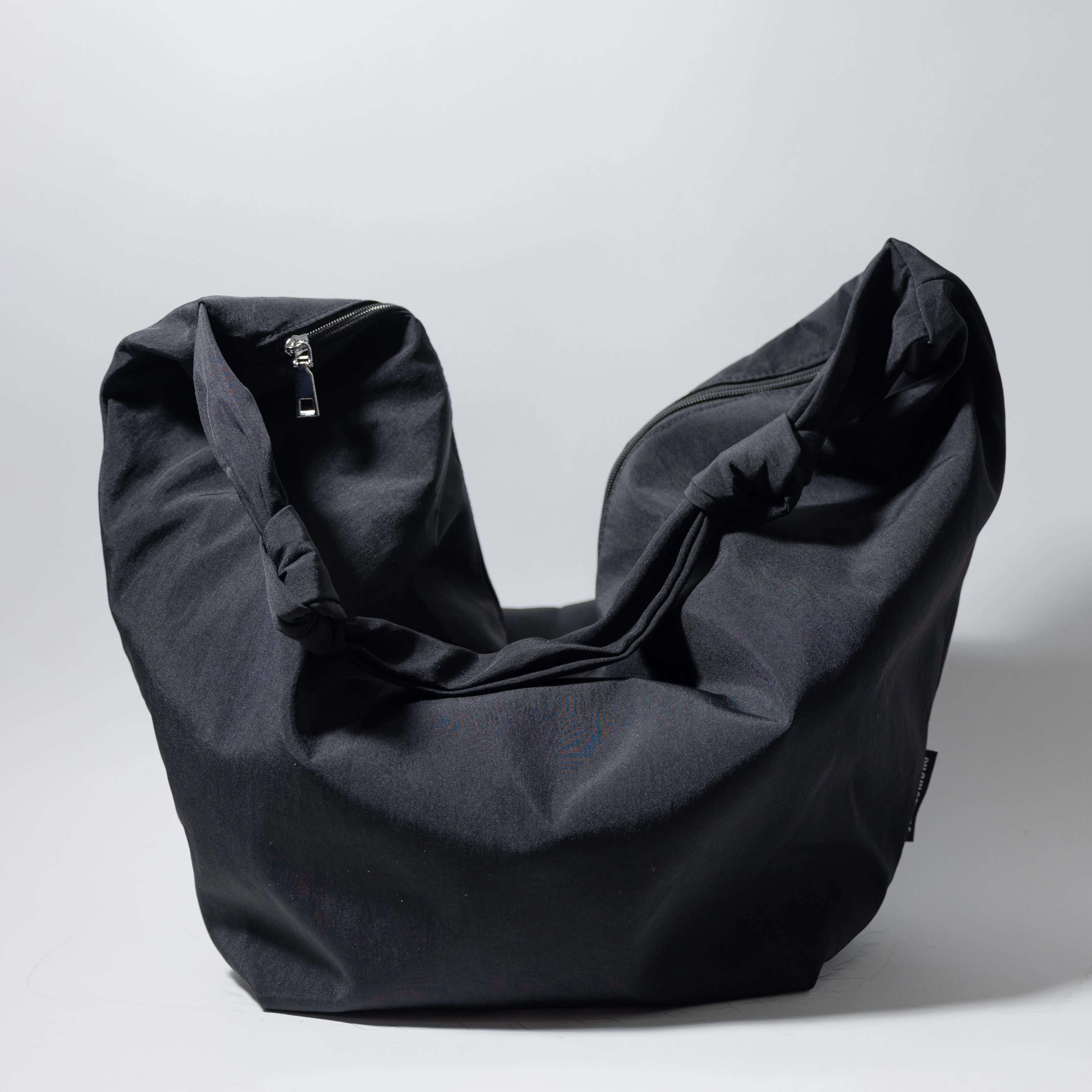 TEXTILE SLOUCH BAG-BLACK